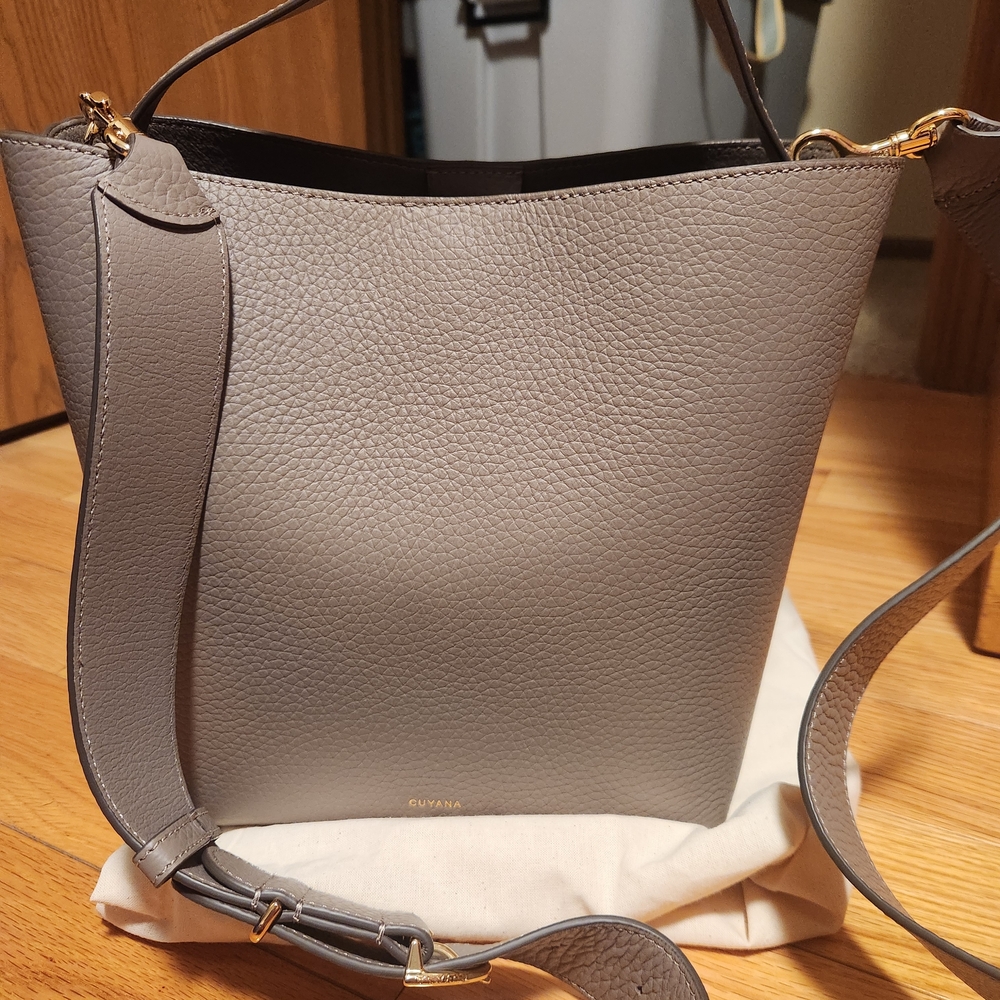 Cuyana Clay Linea Bucket Bag